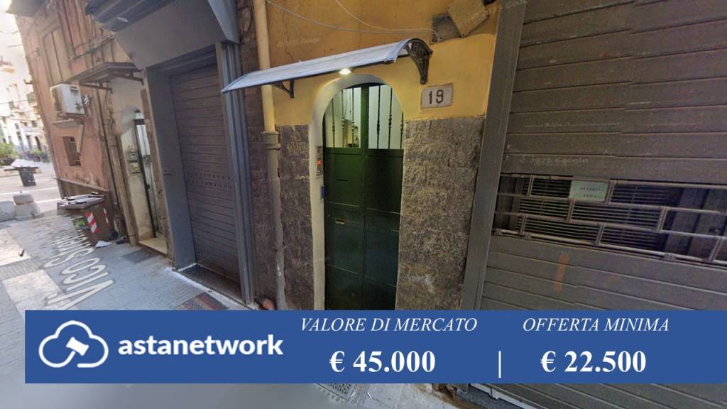 appartamento in vendita a Napoli in zona Porto