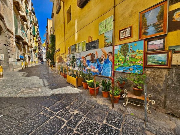 monolocale in vendita a Napoli in zona Stella