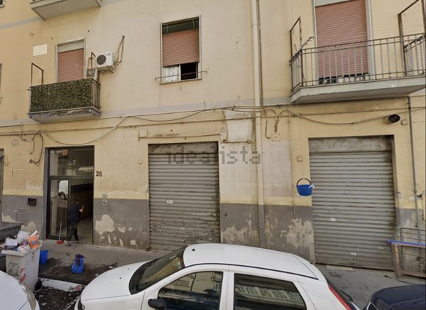 locale commerciale in vendita a Napoli in zona Vicaria