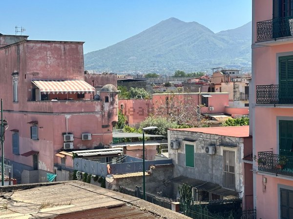 appartamento in vendita a Napoli in zona Barra