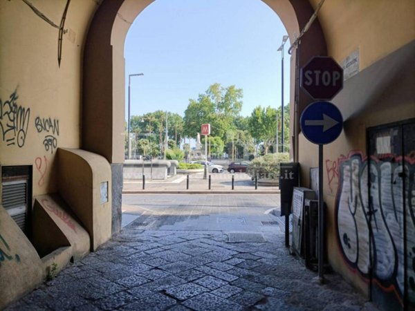 appartamento in vendita a Napoli in zona Chiaia