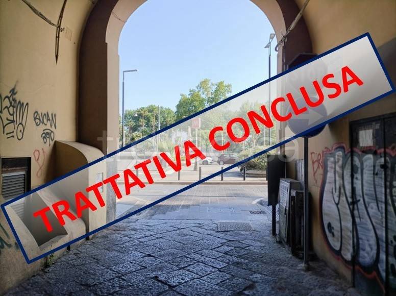 appartamento in vendita a Napoli in zona Chiaia