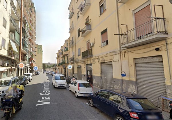 bivano in vendita a Napoli in zona Vicaria