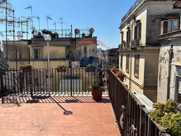 appartamento in vendita a Napoli in zona Montecalvario