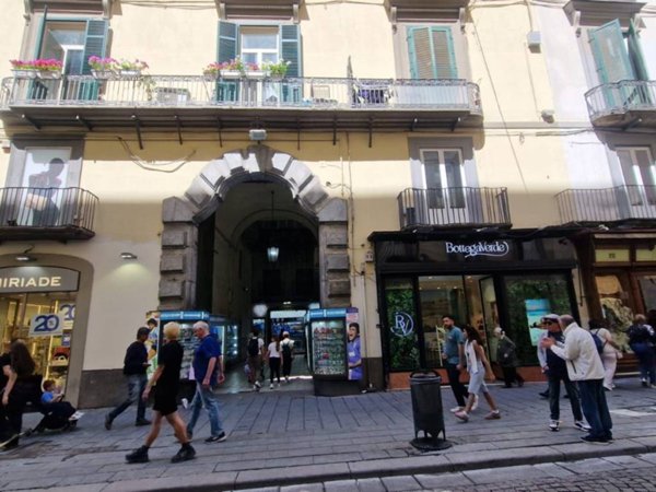 negozio in vendita a Napoli