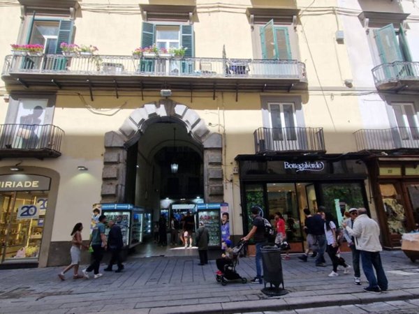 negozio in vendita a Napoli