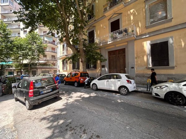 appartamento in vendita a Napoli in zona Arenella