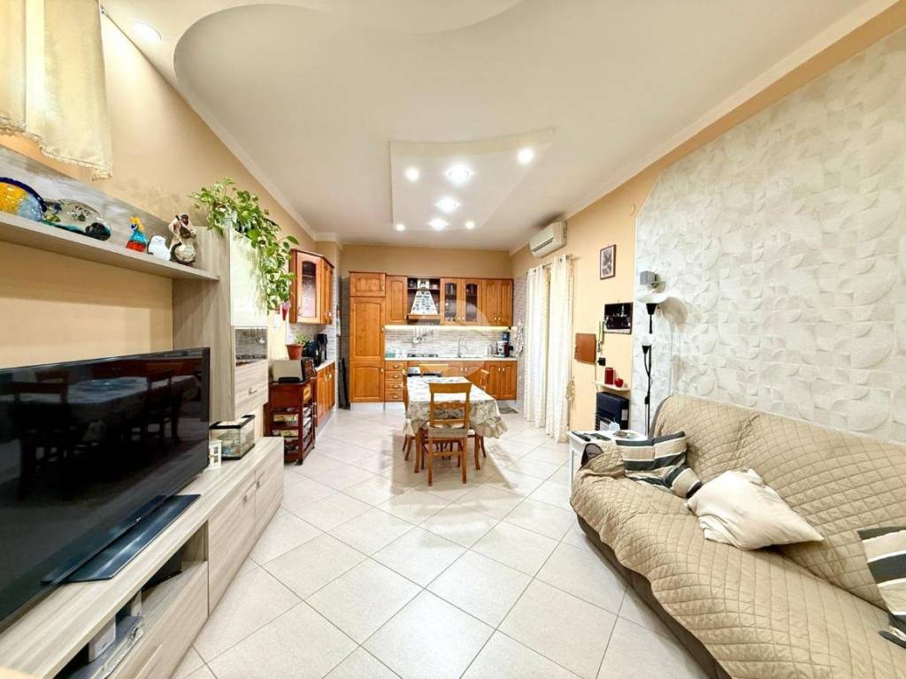 appartamento in vendita a Napoli in zona Secondigliano
