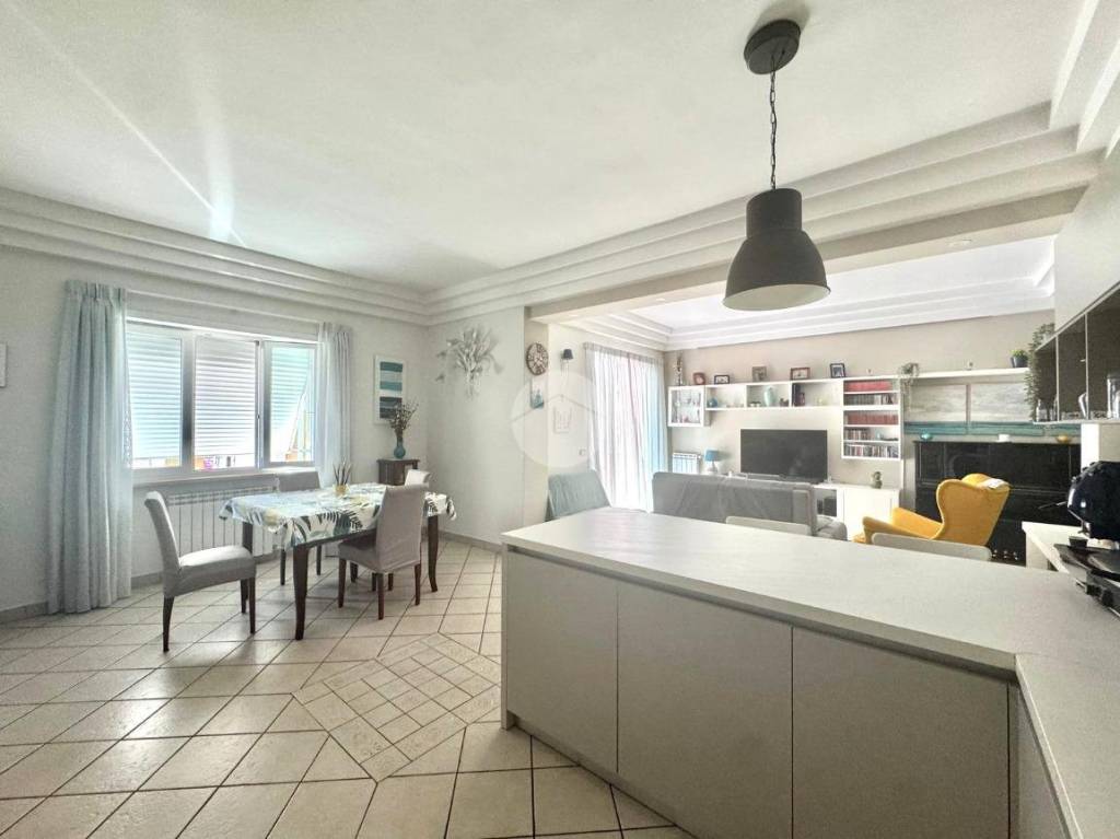 appartamento in vendita a Napoli