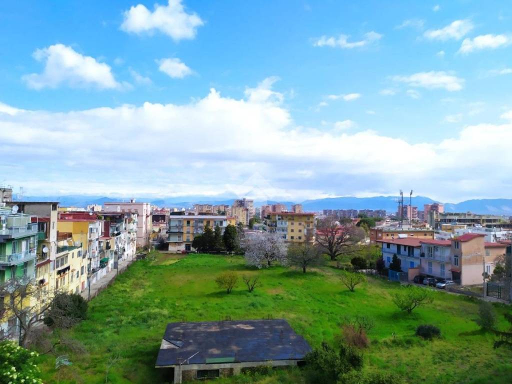 appartamento in vendita a Napoli in zona Piscinola