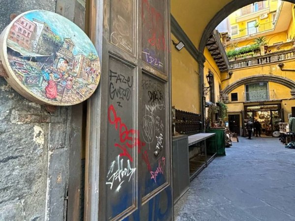 appartamento in vendita a Napoli