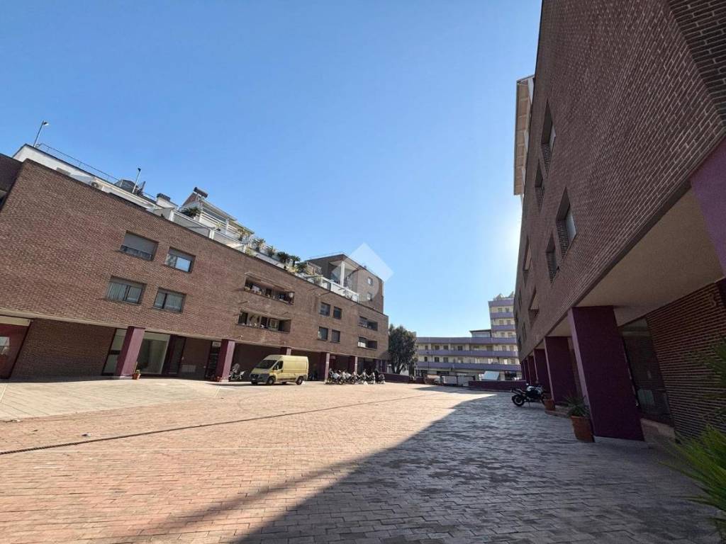 appartamento in vendita a Napoli in zona Poggioreale