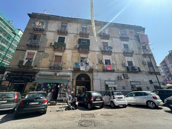 appartamento in vendita a Napoli in zona Fuorigrotta