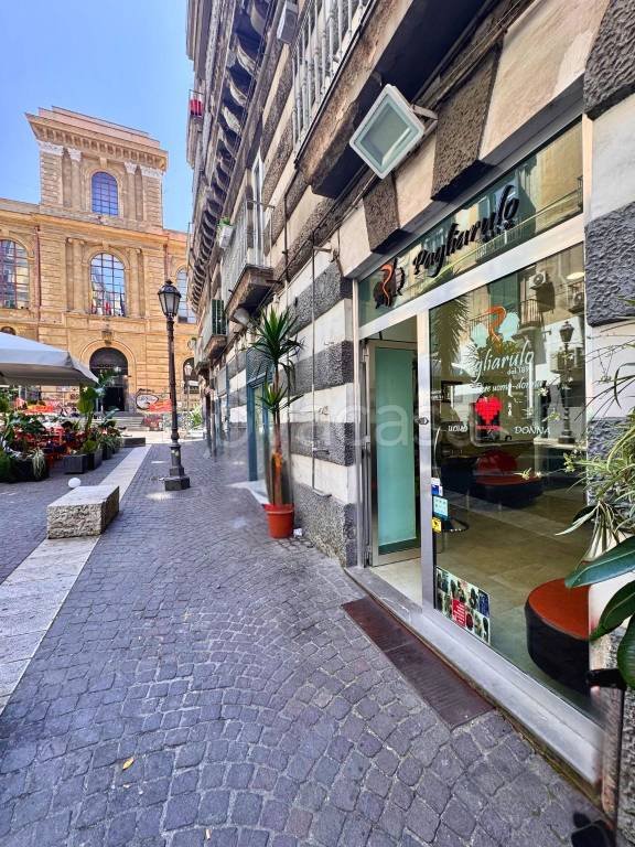 trivano in vendita a Napoli
