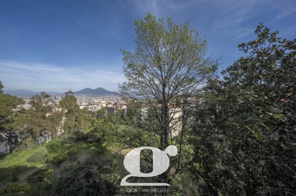 appartamento in vendita a Napoli in zona Stella