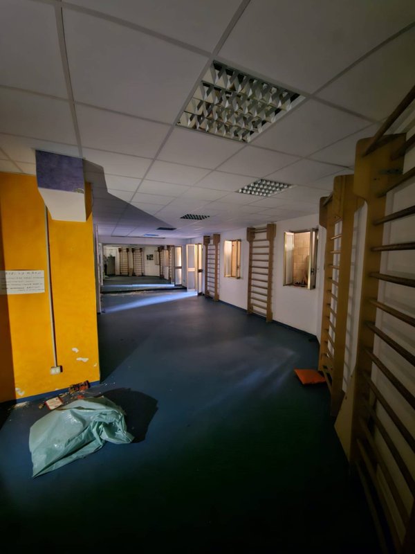 locale commerciale in vendita a Napoli in zona Vomero