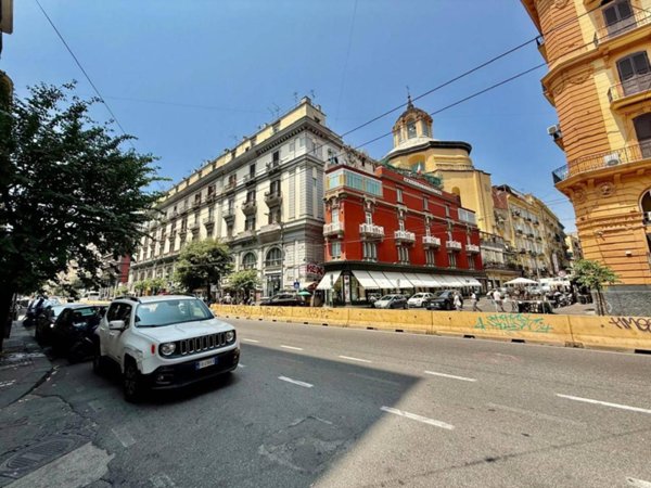 appartamento in vendita a Napoli in zona Stella