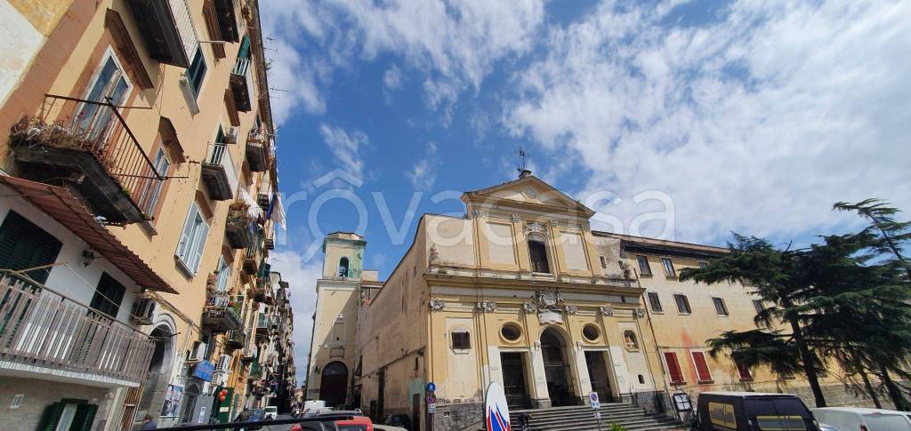 appartamento in vendita a Napoli in zona Stella