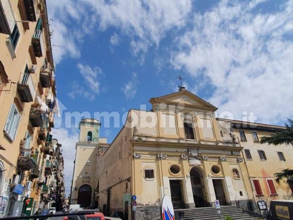appartamento in vendita a Napoli in zona Stella