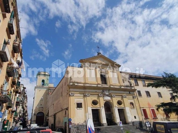 appartamento in vendita a Napoli in zona Stella