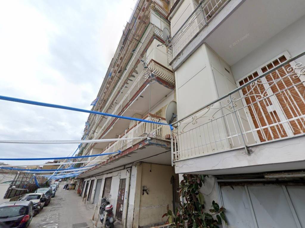 appartamento in vendita a Napoli in zona Pianura
