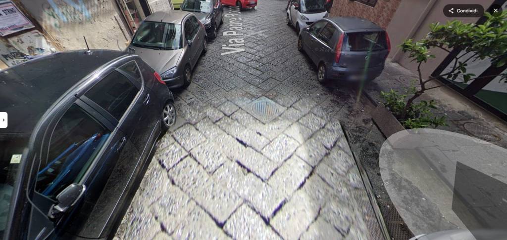 negozio in vendita a Napoli