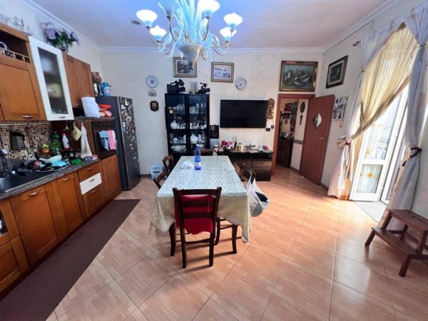 appartamento in vendita a Napoli in zona Pendino / San Giuseppe
