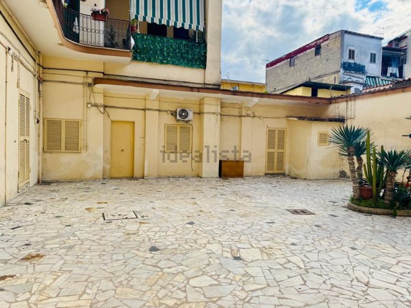 appartamento in vendita a Napoli in zona Secondigliano