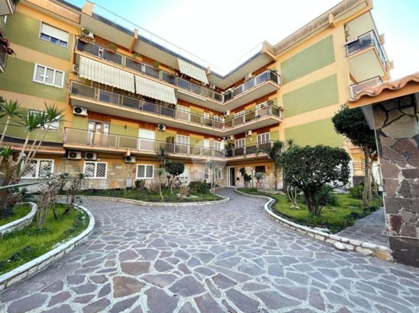 appartamento in vendita a Napoli in zona Capodichino