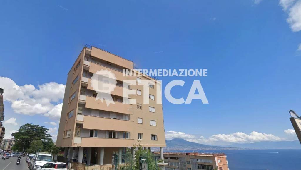 appartamento in vendita a Napoli in zona Posillipo