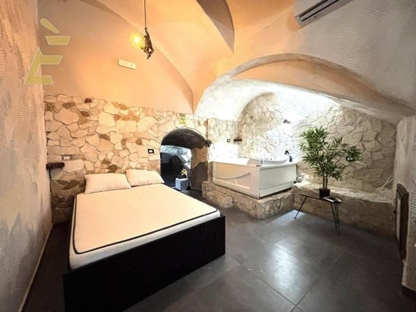 appartamento in vendita a Napoli in zona Poggioreale