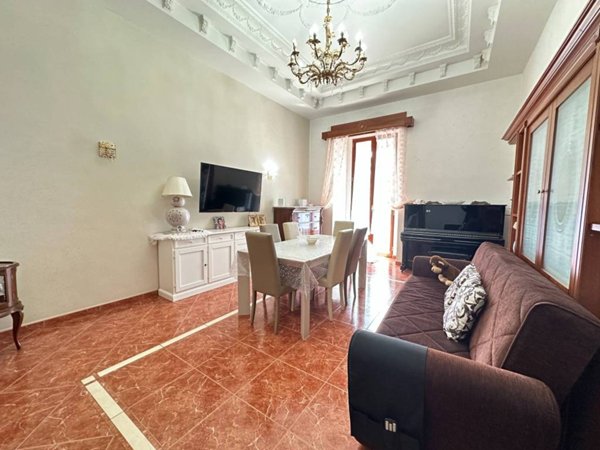 appartamento in vendita a Napoli in zona Pendino / San Giuseppe