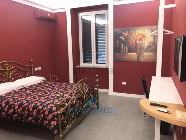 appartamento in vendita a Napoli in zona Vicaria