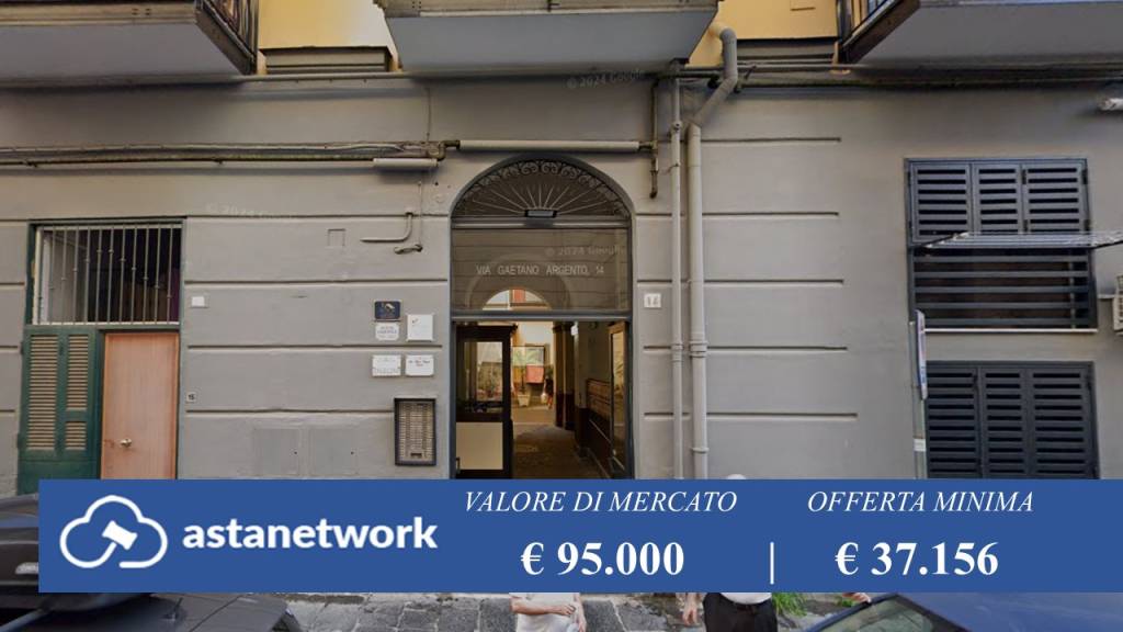 appartamento in vendita a Napoli in zona Vicaria
