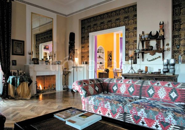 appartamento in vendita a Napoli in zona Chiaia