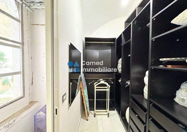 appartamento in vendita a Napoli in zona Montecalvario