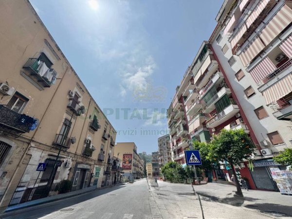 appartamento in vendita a Napoli in zona Bagnoli