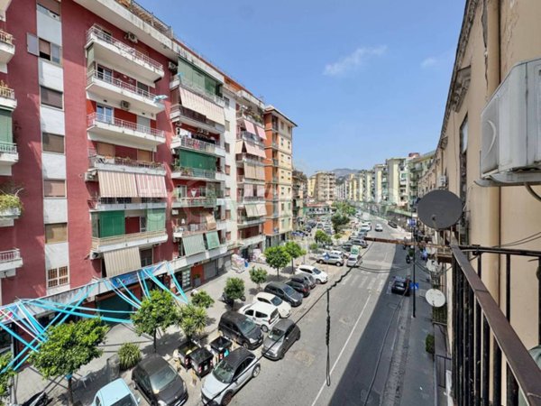 appartamento in vendita a Napoli in zona Fuorigrotta