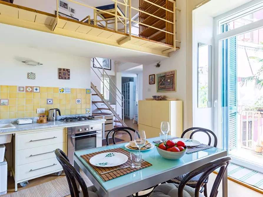 casa indipendente in vendita a Napoli in zona Avvocata