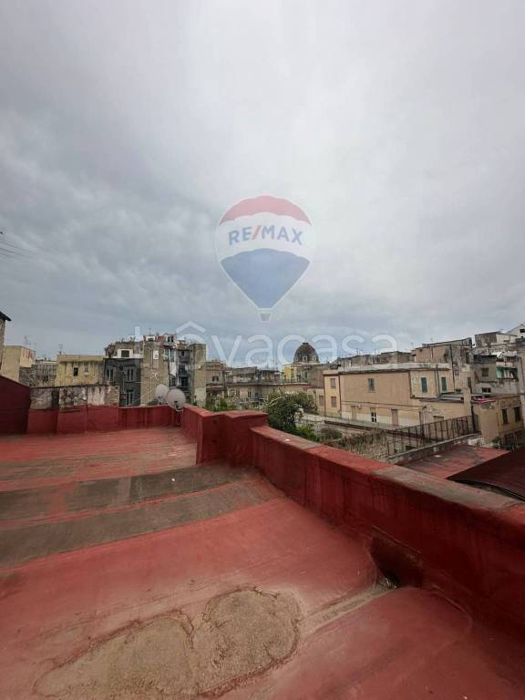 appartamento in vendita a Napoli in zona San Lorenzo