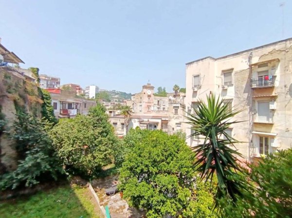 appartamento in vendita a Napoli in zona Stella