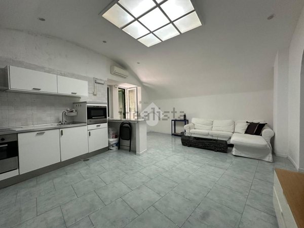 appartamento in vendita a Napoli in zona Chiaia