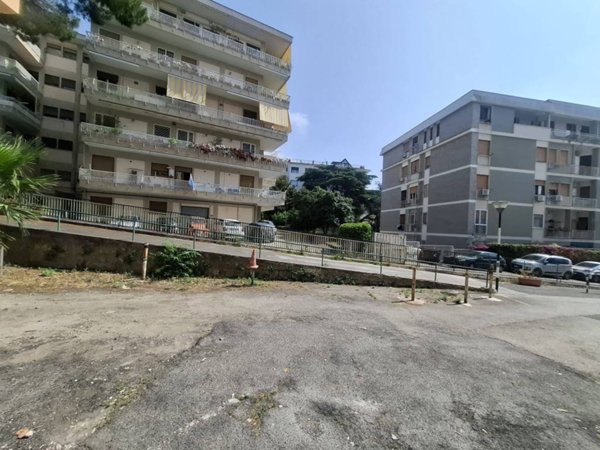 negozio in vendita a Napoli in zona Posillipo
