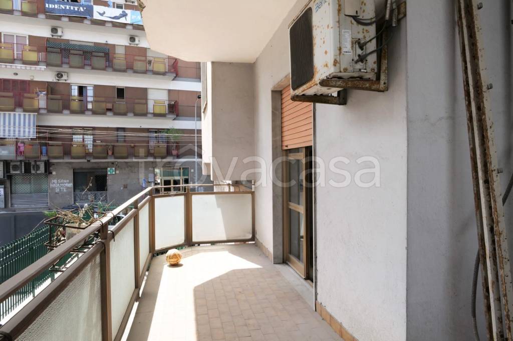 appartamento in vendita a Napoli in zona Barra