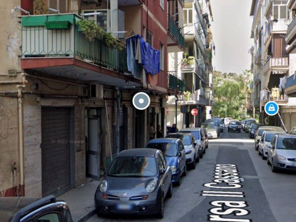 negozio in vendita a Napoli in zona Secondigliano
