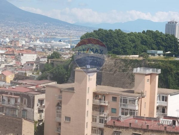 appartamento in vendita a Napoli in zona Arenella