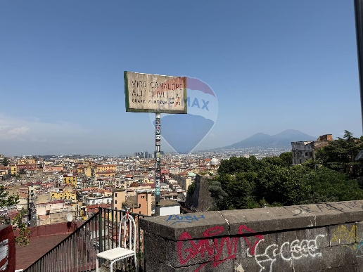 appartamento in vendita a Napoli in zona Montecalvario