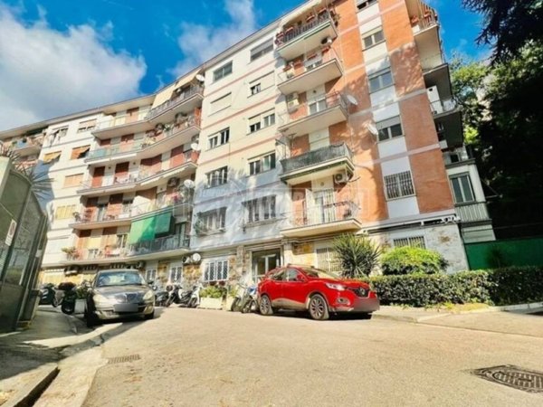 appartamento in vendita a Napoli in zona Fuorigrotta