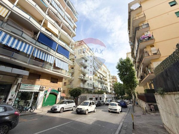 appartamento in vendita a Napoli in zona Arenella