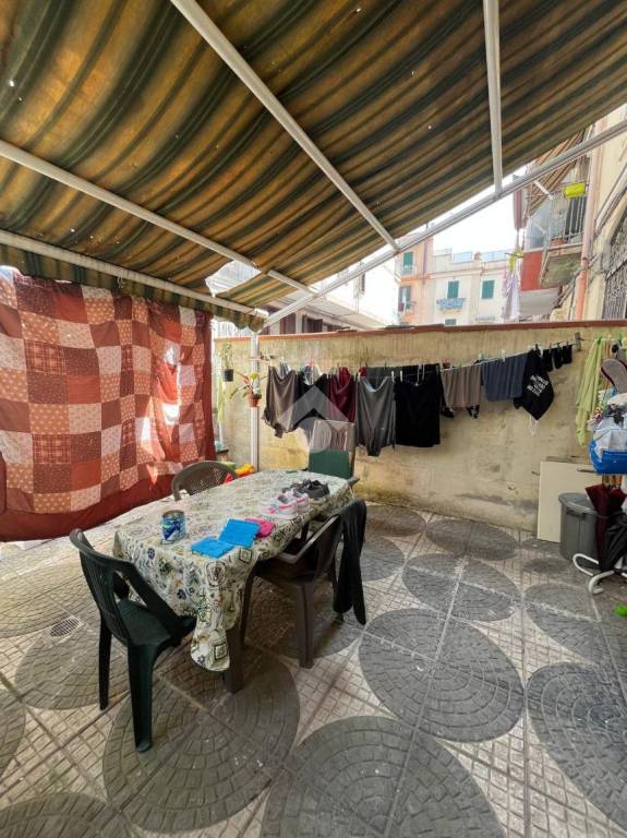 appartamento in vendita a Napoli in zona San Carlo all'Arena